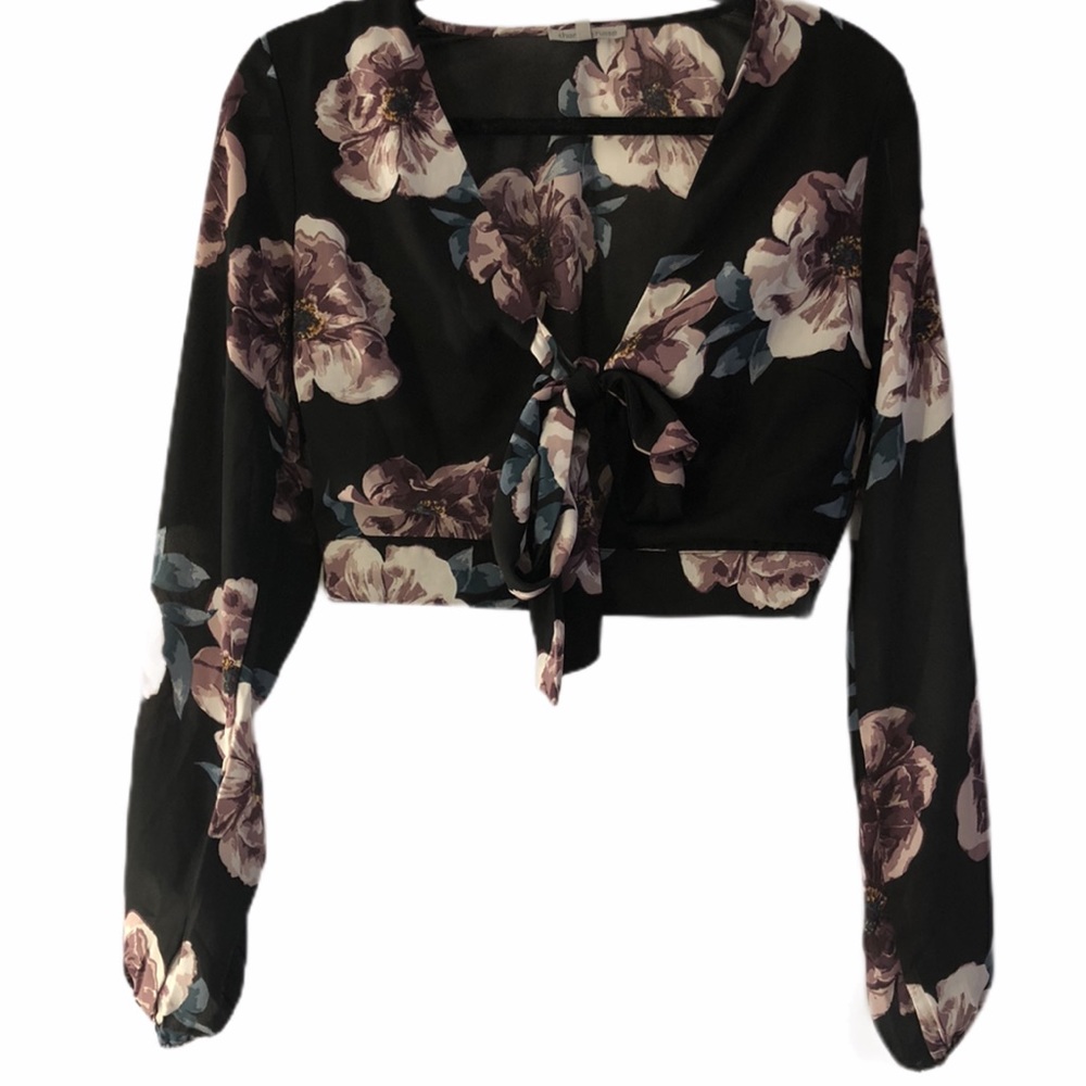 Charlotte Russe  Floral Cut Out  Crop Top